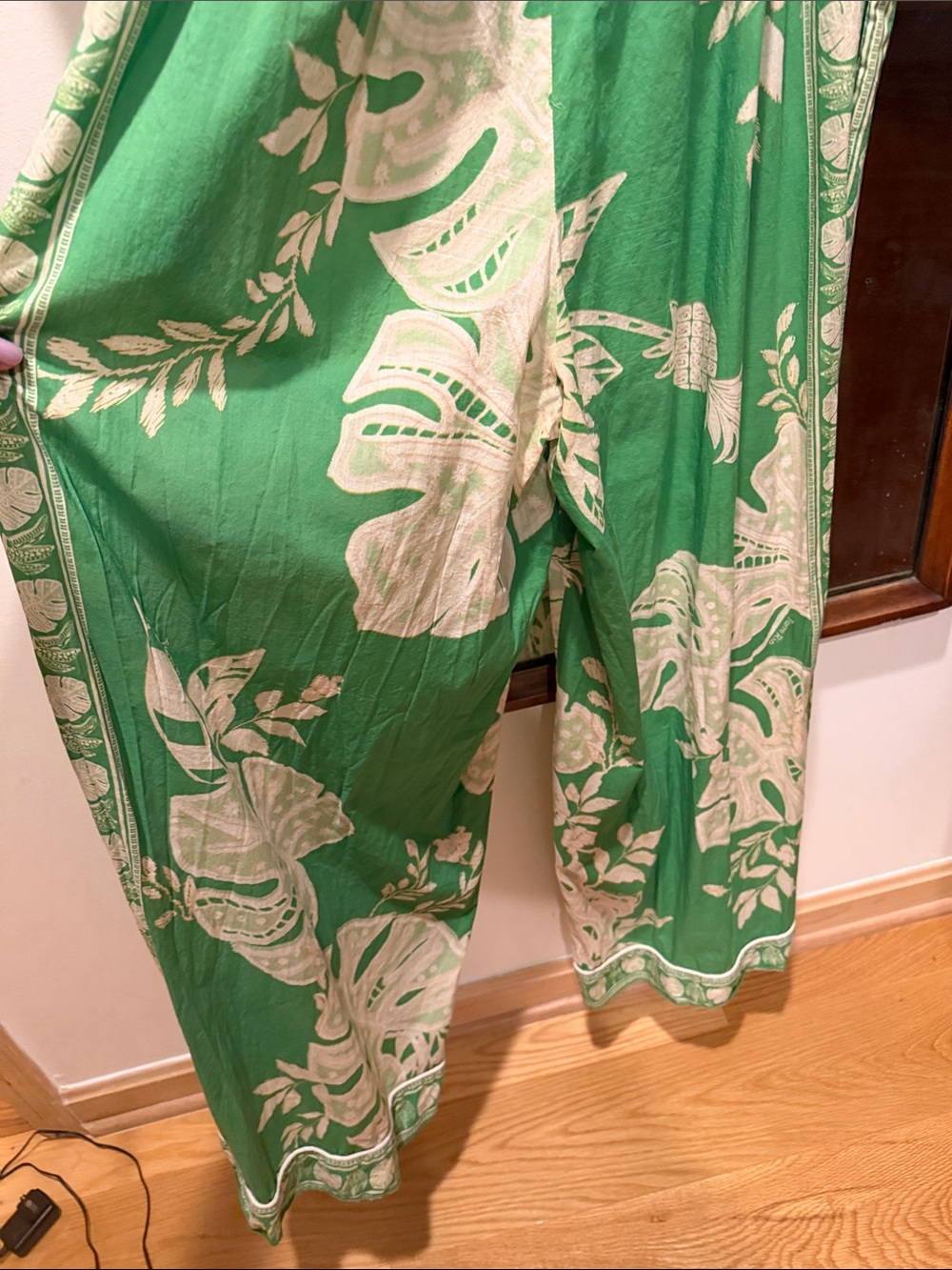 FARM Rio Lace Monsteras Jumpsuit L - Picture 9 of 9